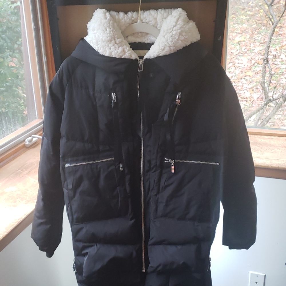 Black Puffer Coat. Sherpa lined hood. Womens